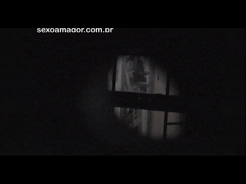 ❤️ Lourinho é filmado secretamente por um voyeur de bairro escondido atrás de tijolos ocos ❤ Porno vídeo em pt.pornolemon.ru ﹏